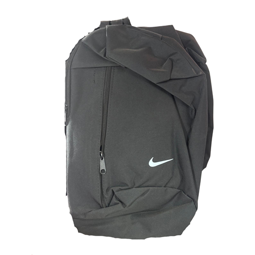 Nike Hafta Sonu Çantası | Spor ve Seyahat İçin Kullanışlı Çanta